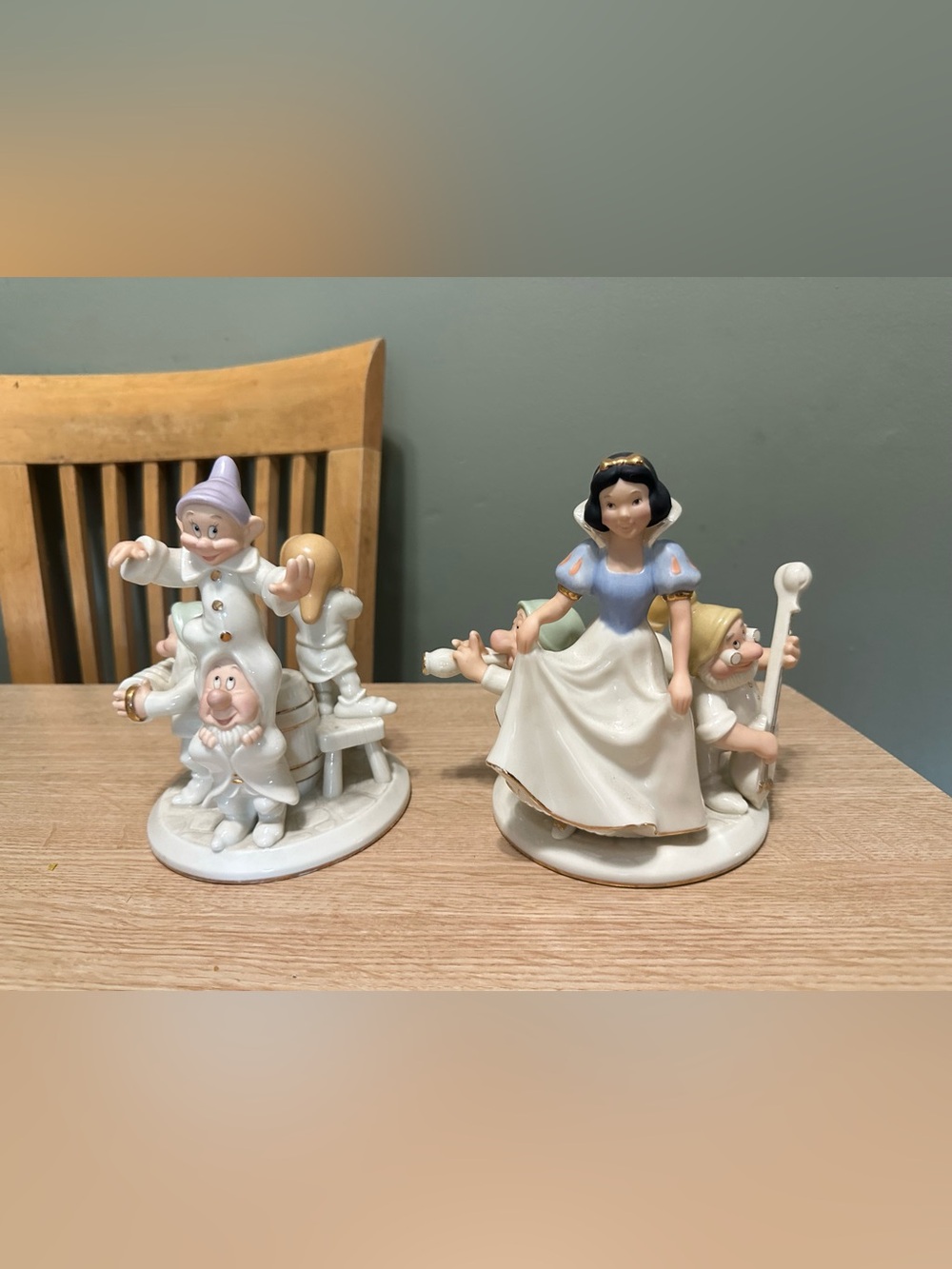 Disney Snow White and Seven Dwarfs Porcelain Figurine Set in White, Blue, Gold
